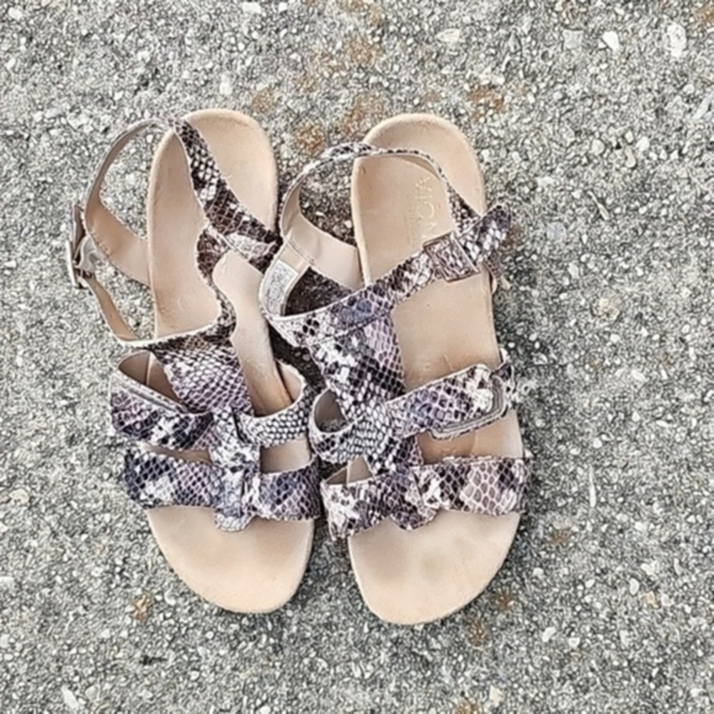 Vionic Natural Snake Wedge Sandals Size 8